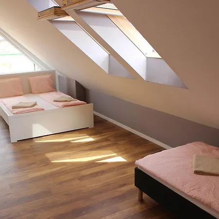 Upartments Apartman *